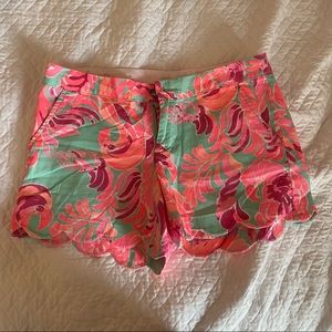 Lilly Pulitzer Buttercup Scalloped Shorts Size 4